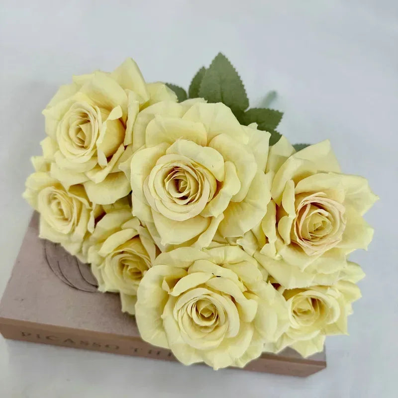 bouquet de roses artificielles en soie pour décoration festive - vue 11 sur 15