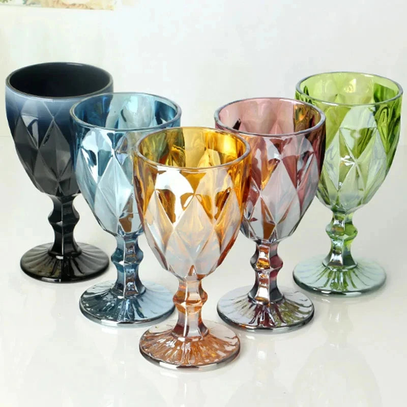 Verres vin cristal sculpté design élégant boissons maison