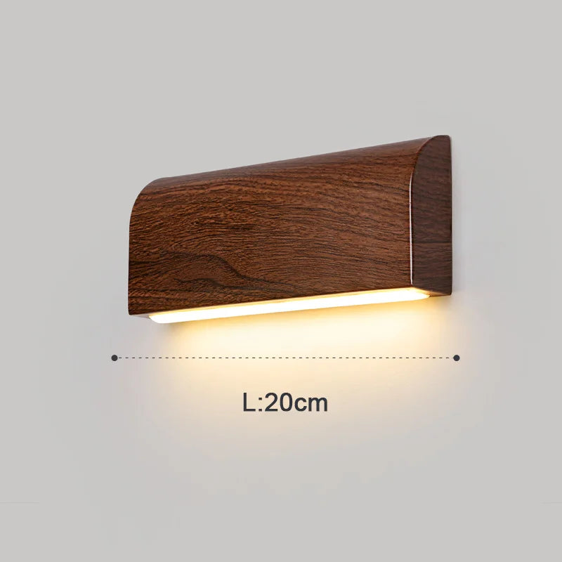 Nordische Wandleuchte aus Nussbaumholz mit minimalistischem Design, dimmbar