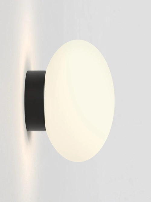 Minimalistische Glas-Wandleuchte für moderne Innenräume - vue 2 sur 8