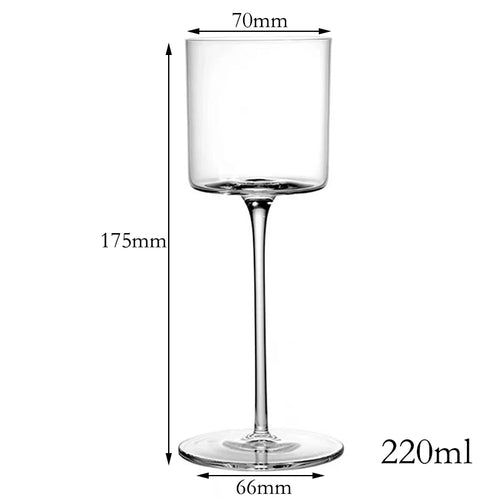 Verre a cocktail elegant a pied style margarita