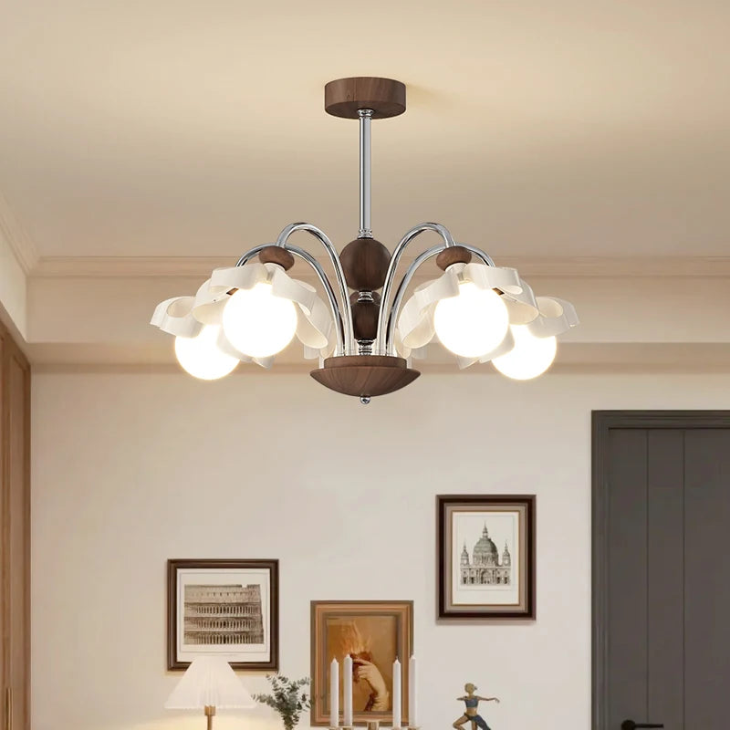 lustre médiéval à fleurs style rétro pour ambiance agréable