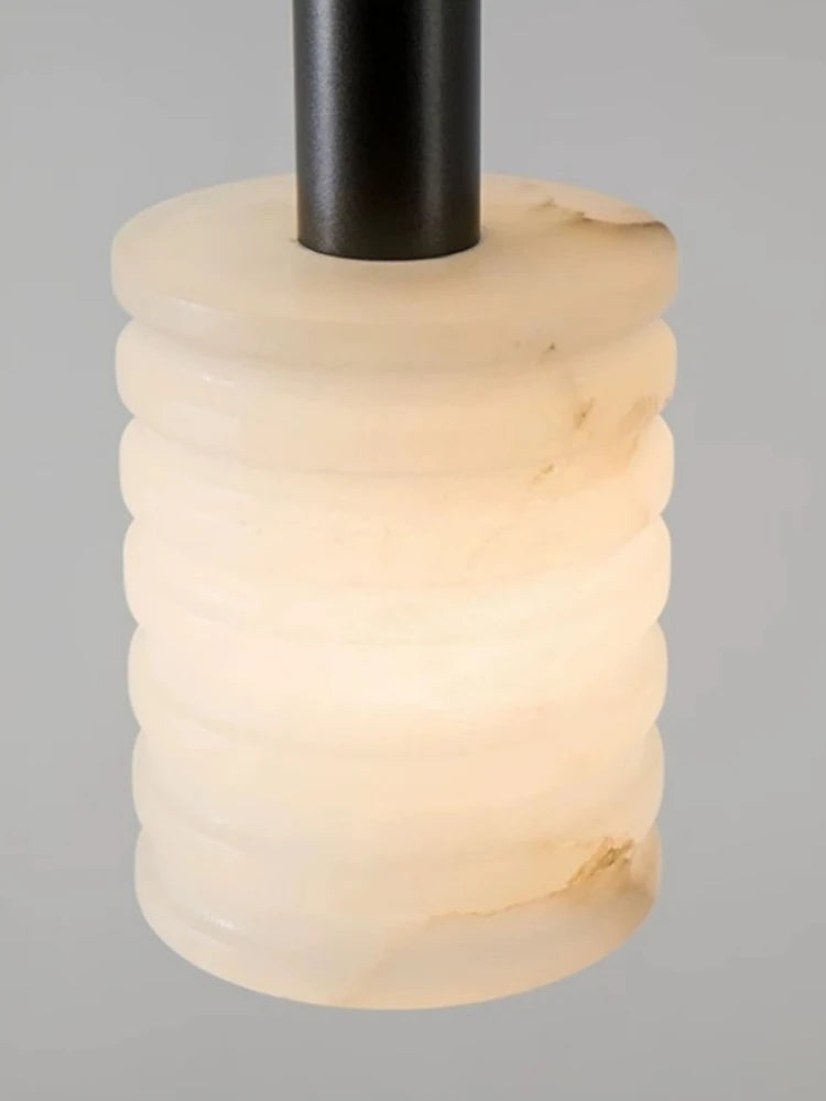 Moderne Pendelleuchte aus Naturstein für minimalistisches Licht - vue 5 sur 8