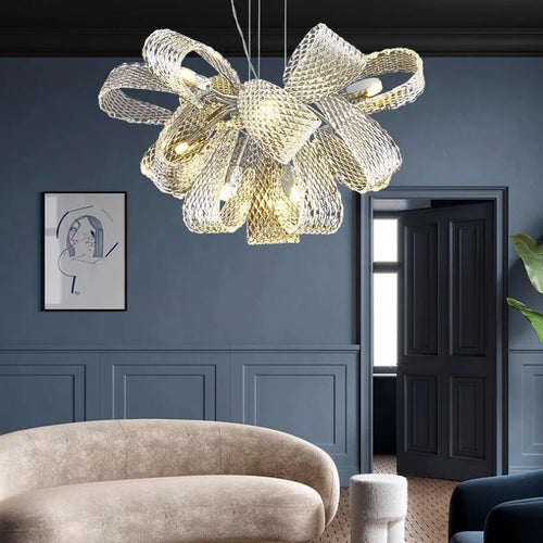 Minimalistischer Kronleuchter aus Glas mit floralem Design für moderne Innenräume - vue 4 sur 12