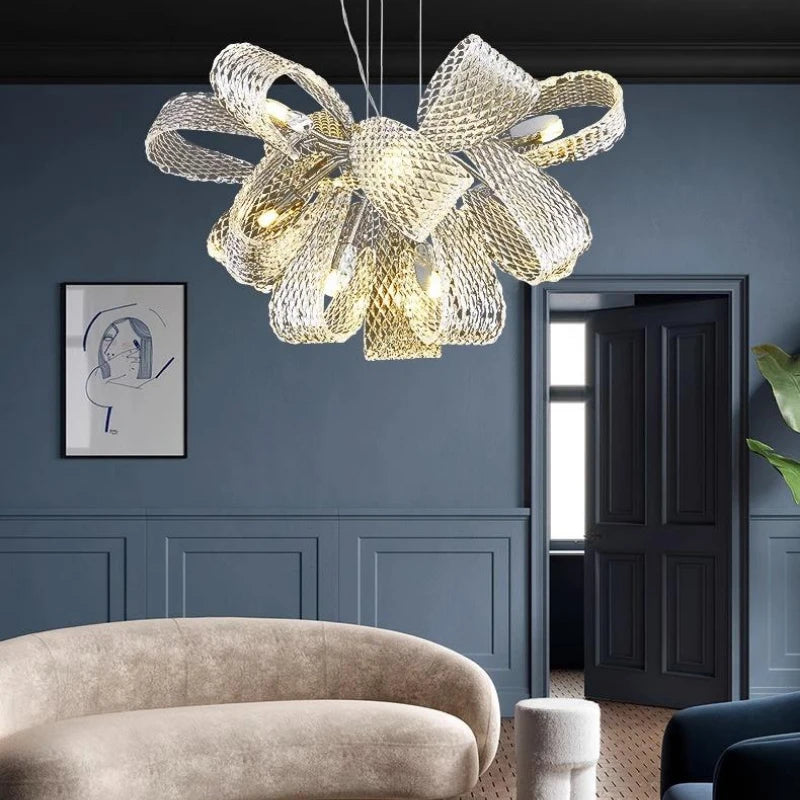 Minimalistischer Kronleuchter aus Glas mit floralem Design für moderne Innenräume - vue 3 sur 12