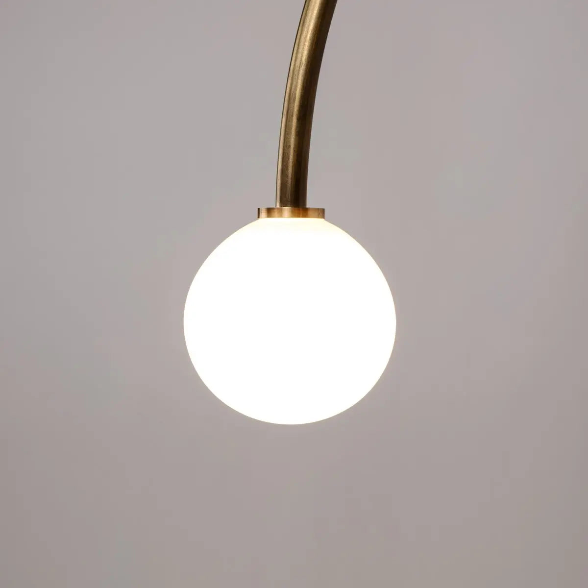 Gebogene LED-Wandleuchte aus goldfarbenem Metall G9 - vue 6 sur 9