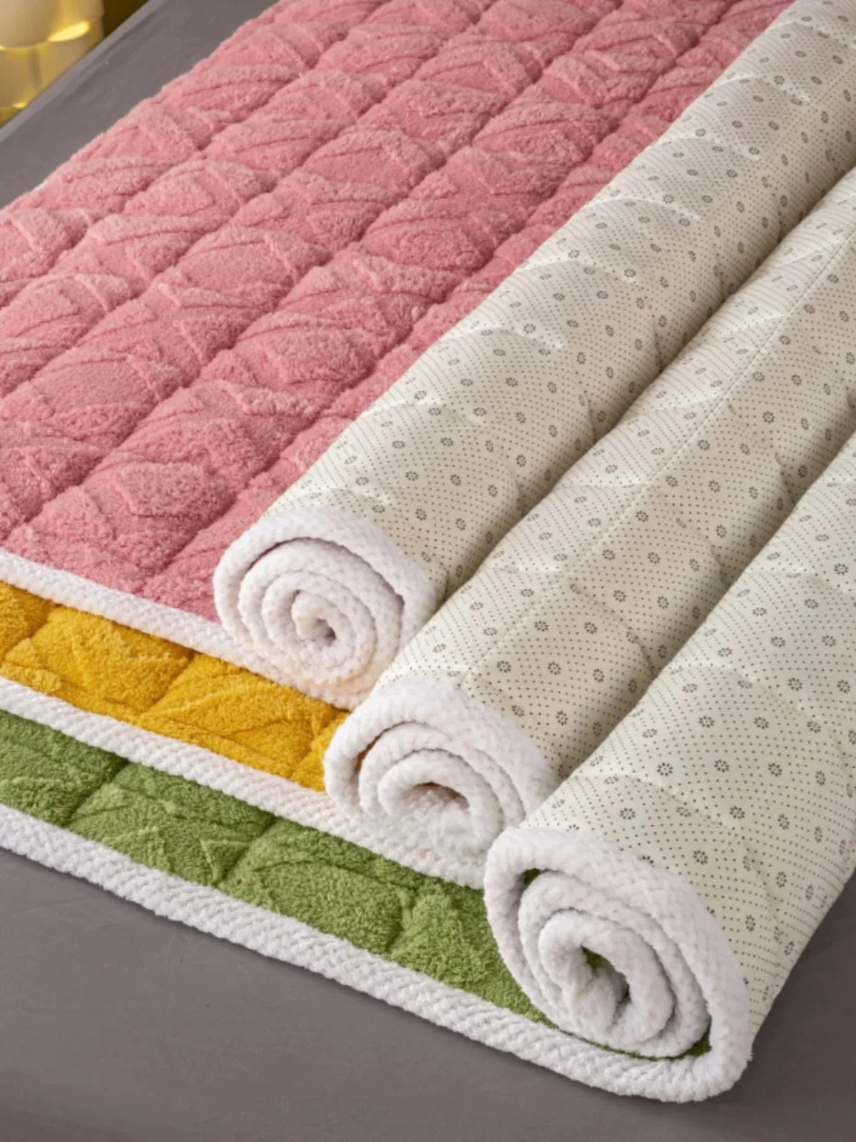 surmatelas doux hiver en velours agneau pour étudiants - vue 7 sur 12