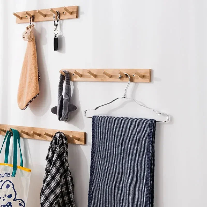 porte-manteau mural en bambou avec crochets pratiques pour organiser vos affaires - vue 3 sur 12