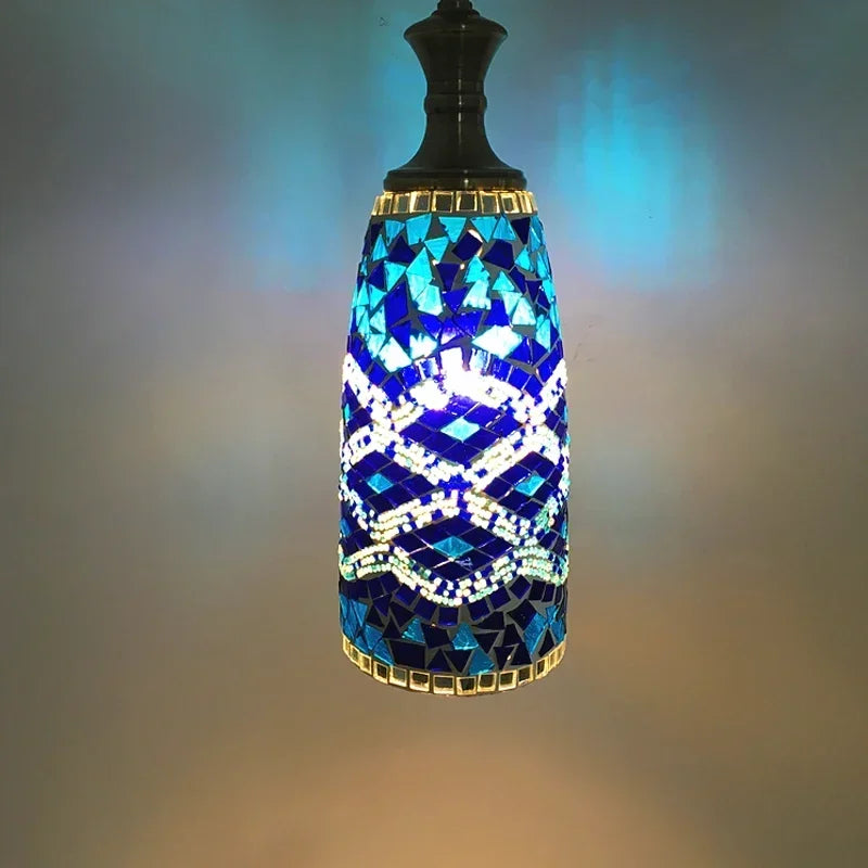 Vintage-Kronleuchter im Boho-Stil aus farbigem Glas für die Innendekoration
