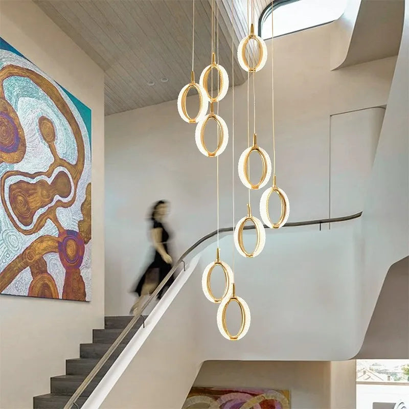 lustre moderne long grande rotation pour villa duplex - vue 4 sur 15