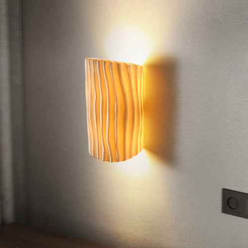 Nordische Wandleuchte aus Resin mit Wellenmuster, dekorativ, doppelseitig - vue 3 sur 9