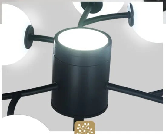 Nordischer Kronleuchter in Astform für minimalistisches Innenraumlicht
