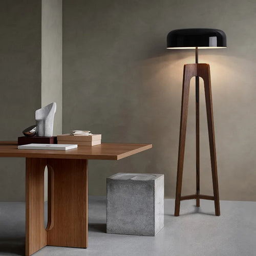 Pileo Porada – lampadaire classique en bois