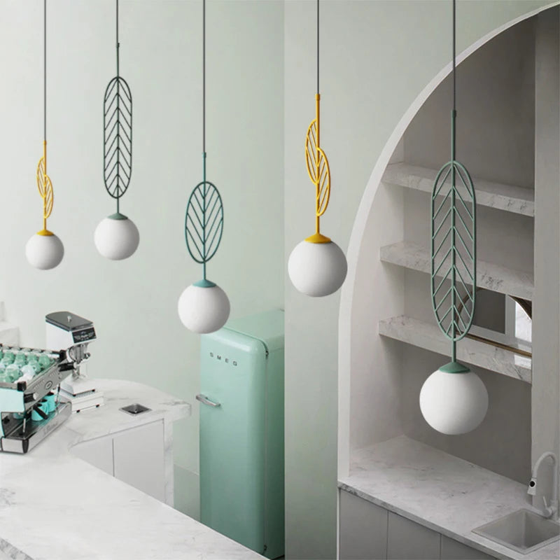 suspension modernes en fer macaron led boule de verre - vue 2 sur 18
