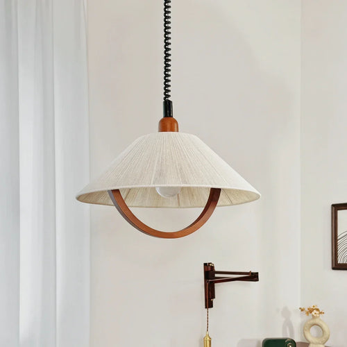 Design-Pendelleuchte aus Holz für ein elegantes Interieur - vue 5 sur 7