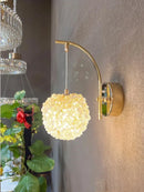 Moderne Kristallwandleuchte für ein elegantes Interieur