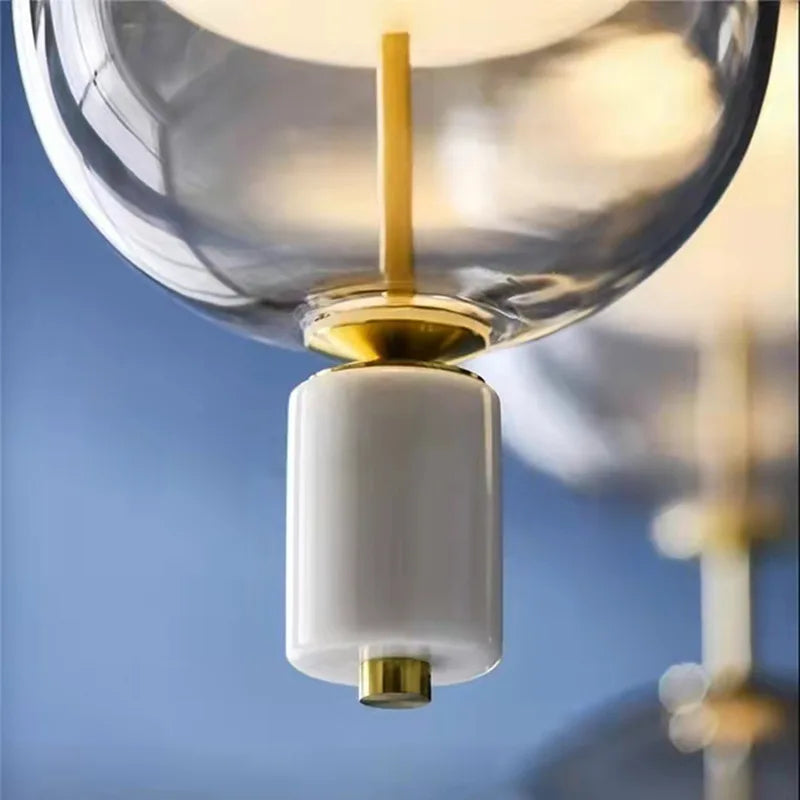 Nordische Pendelleuchte aus Glas mit Deckenleuchte aus Marmor und Metall - vue 3 sur 8