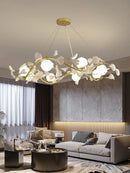 Kronleuchter mit Ginkgoblättern und dekorativer LED-Beleuchtung im modernen Design