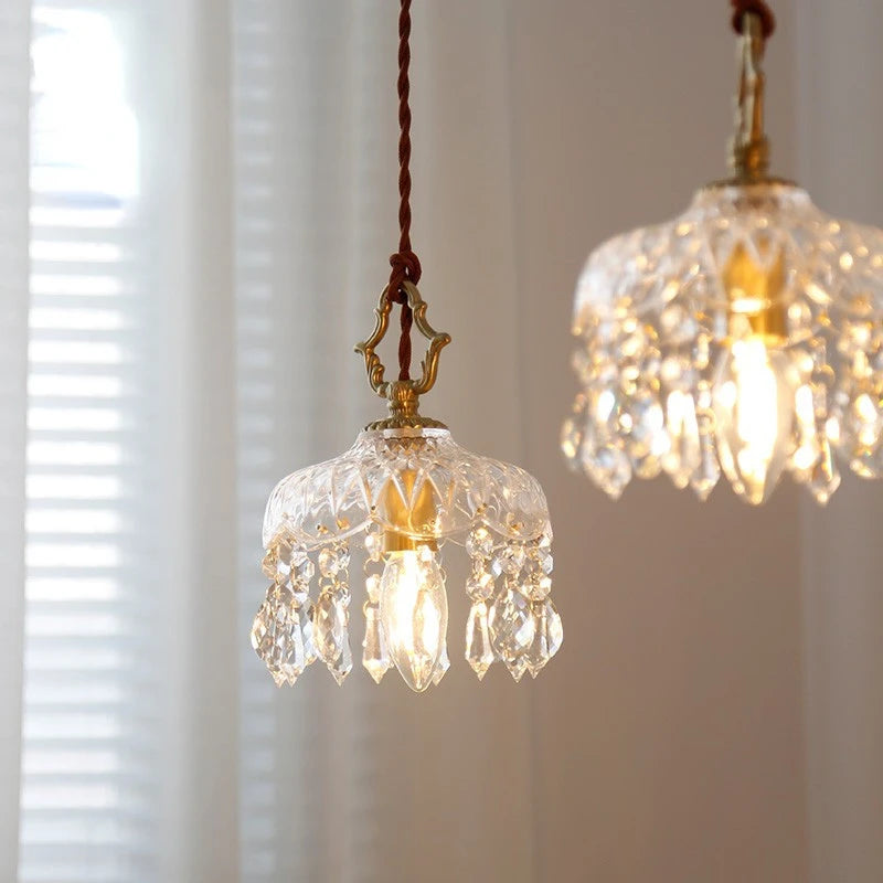 lustre en laiton nordique rétro suspendu en cristal et verre - vue 3 sur 10
