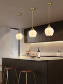 Nordische Pendelleuchte aus Marmor und Kupfer im minimalistischen Design