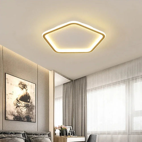 Moderner LED-Kronleuchter mit mehreren Formen für die Dekoration