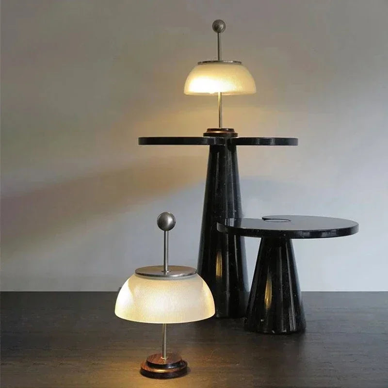 Elegante Retro-Schreibtischlampe im italienischen Design für modernes Interieur - vue 6 sur 8