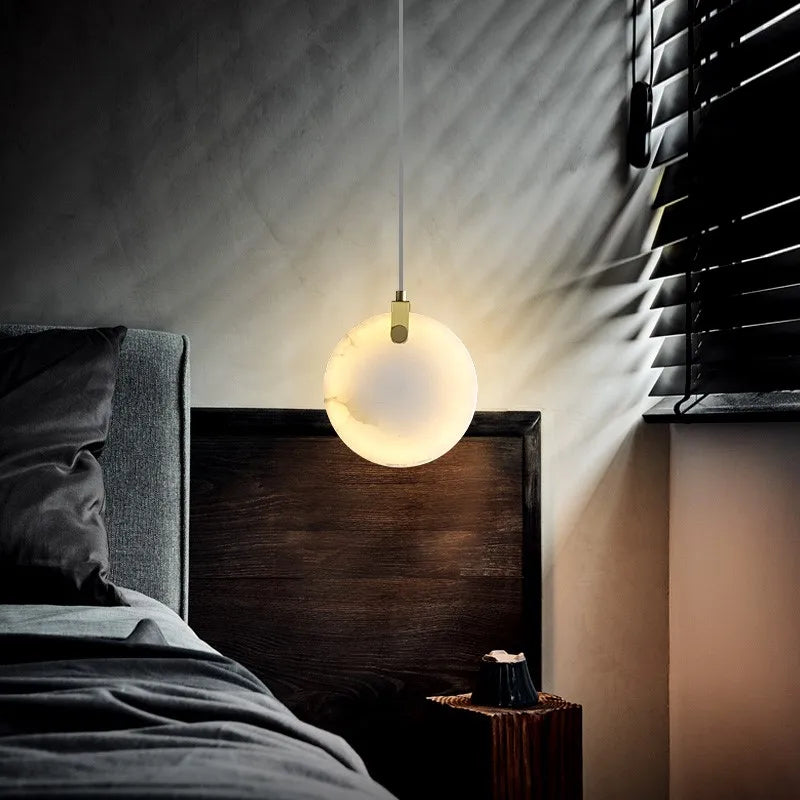 lustre léger en cuivre et marbre naturel pour décoration élégante - vue 4 sur 7