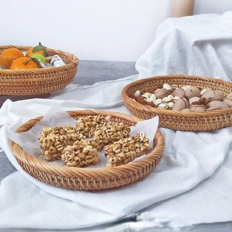 panier rond en rotin tressé pour fruits et collations - vue 6 sur 13