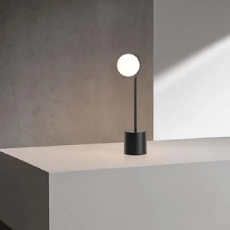 lampadaire post-moderne design nordique à trois têtes en verre blanc - vue 6 sur 10