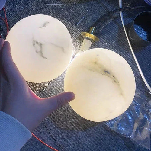 Nordische Pendelleuchte aus Marmor mit eleganter Hängender Kugel - vue 4 sur 7