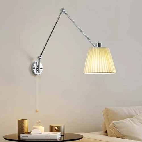 Moderne teleskopische Wandleuchte mit schwenkbarem Arm und rotierbarer Lampe - vue 2 sur 11