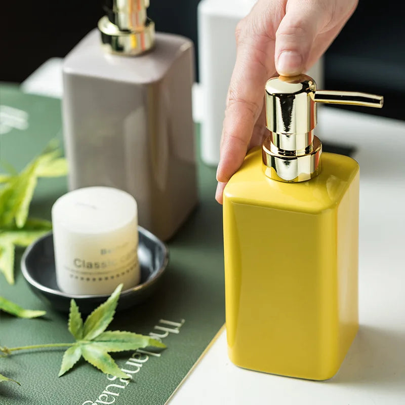 distributeur de savon en céramique pour salle de bain moderne - vue 5 sur 11