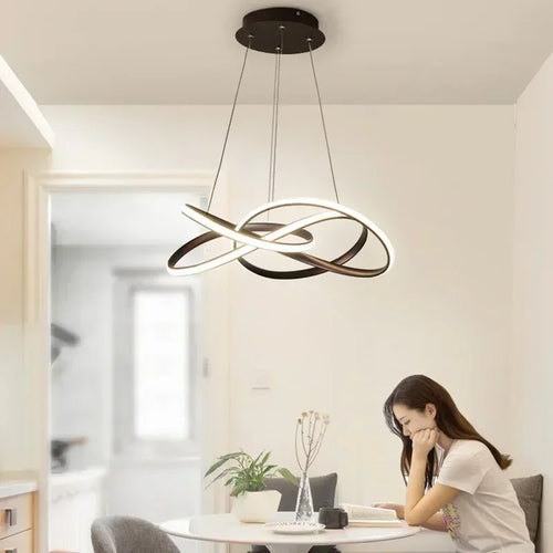Moderner LED-Kronleuchter als Pendelleuchte für Ihre Wohnungsdekoration - vue 5 sur 20