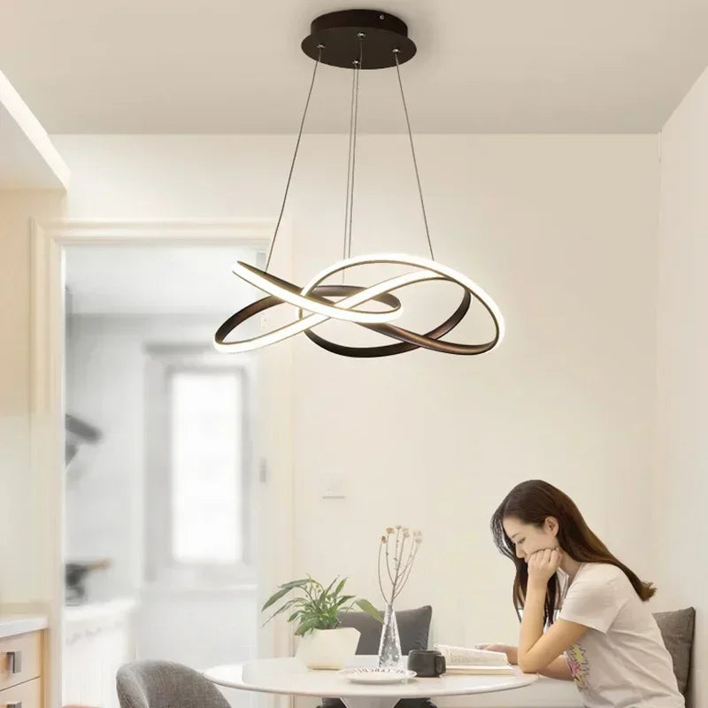Moderner LED-Kronleuchter als Pendelleuchte für Ihre Wohnungsdekoration - vue 5 sur 20