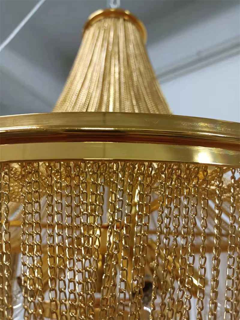 lustre moderne à pampilles en aluminium doré avec chaîne décorative - vue 7 sur 12
