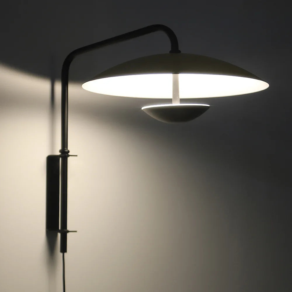 Moderne minimalistische Wandleuchte für ein elegantes Interieur