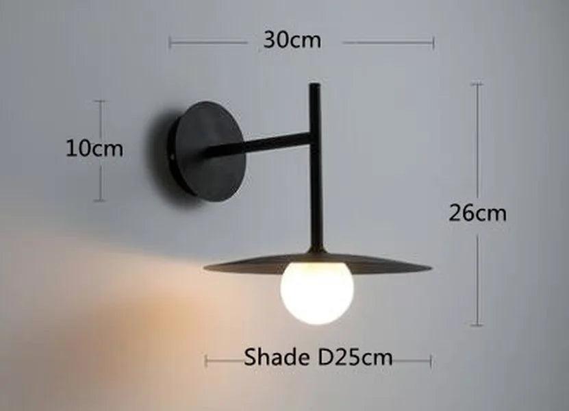 Moderne LED-Wandleuchte mit schwenkbarem Arm für den Innenbereich