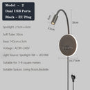 Moderne LED-Wandleuchte mit USB-Anschlüssen und Schalter