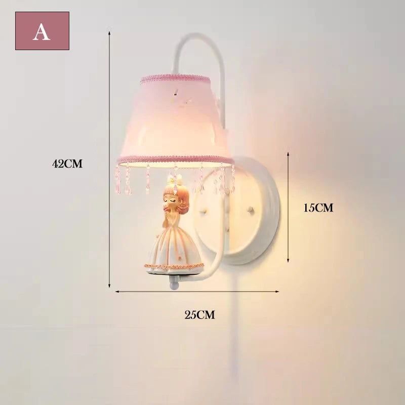 Romantische Wandleuchte für modernes und gemütliches Mädchenzimmer