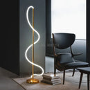 Moderner LED-Stehleuchte im nordischen Design, kreativ für den Innenbereich