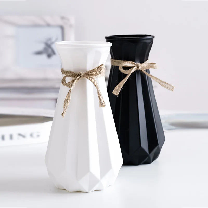 vase moderne en plastique pour décoration florale nordique - vue 4 sur 26