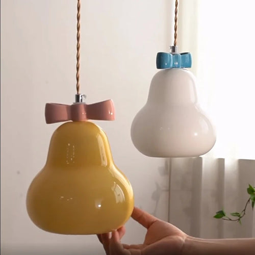 Pendelleuchte aus Glas mit rosa Schleife für das Kinderzimmer - vue 3 sur 13