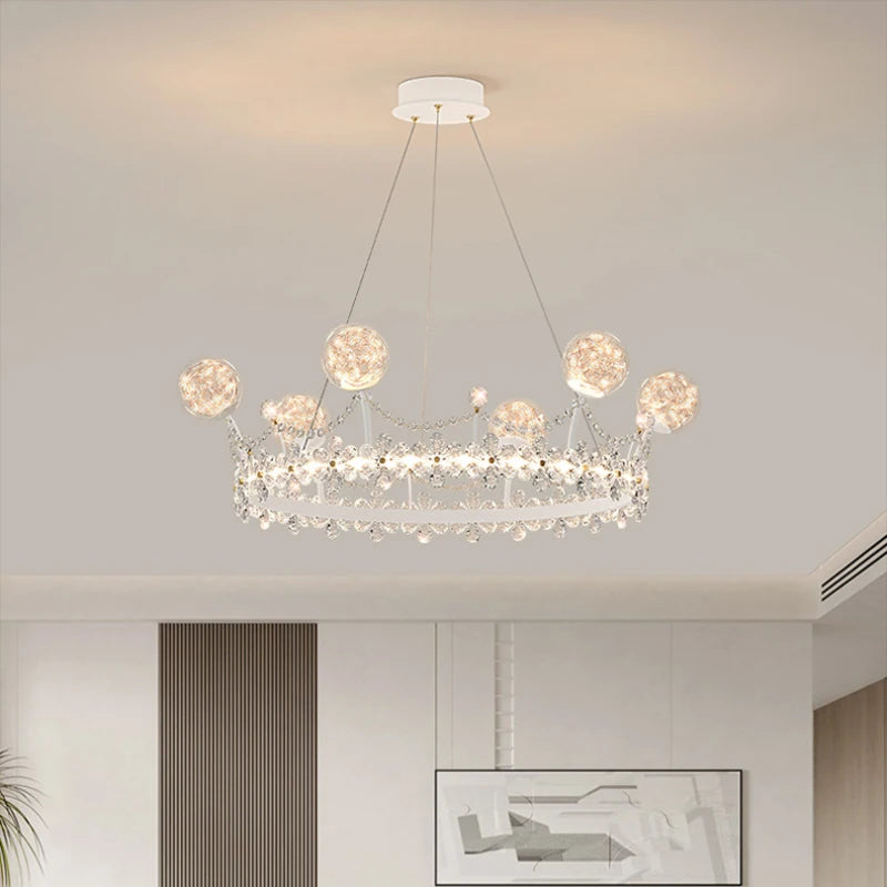 Lustres en couronne de cristal pour chambre de garçons et filles - vue 2 sur 10