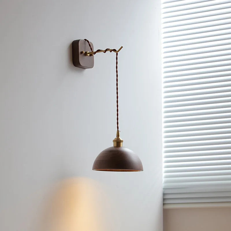 Moderne LED-Wandleuchte aus nordischem Nussbaumholz Wabi-Sabi - vue 4 sur 21