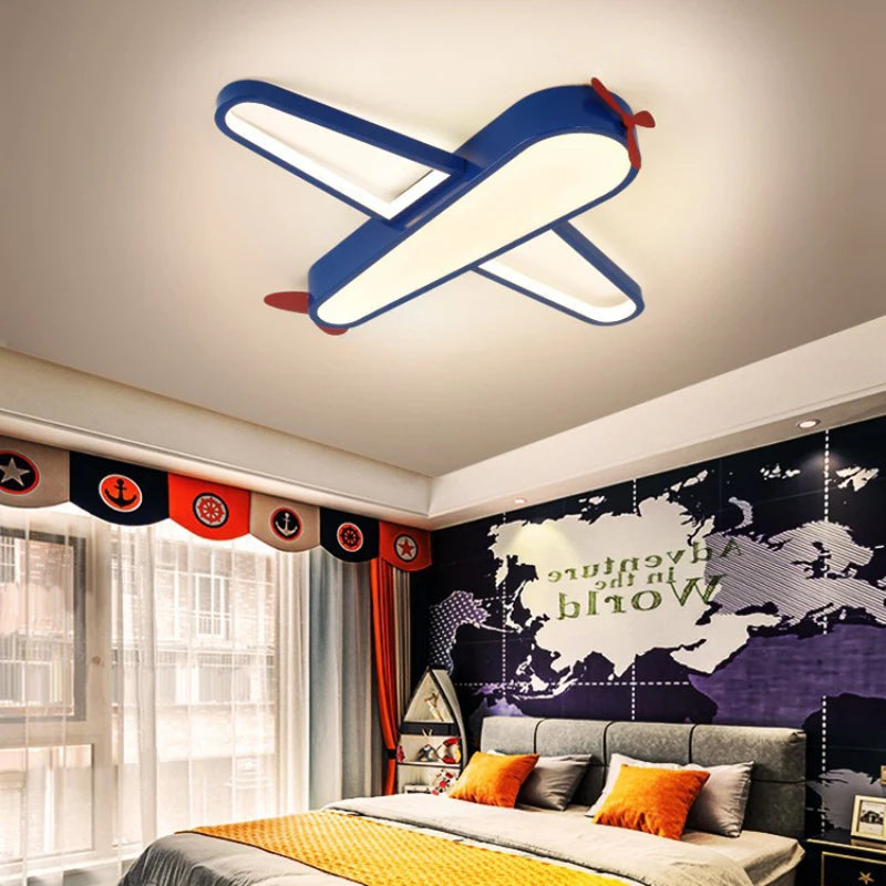 plafonnier hélicoptère pour chambre d'enfant moderne et chaleureuse - vue 4 sur 9