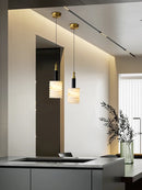 Moderne Pendelleuchte aus Naturstein für minimalistisches Licht