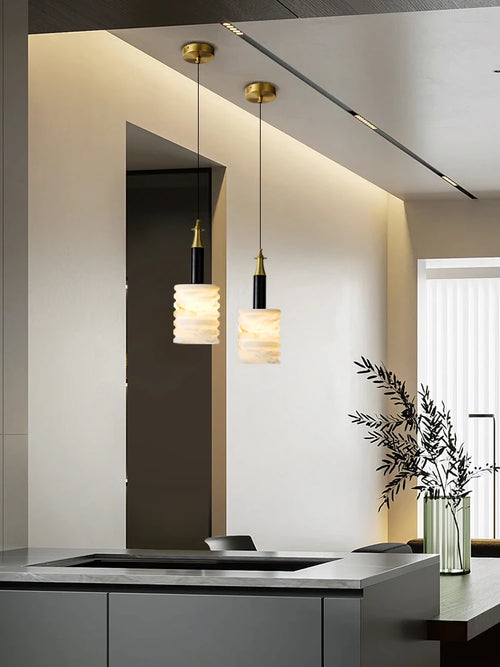 Moderne Pendelleuchte aus Naturstein für minimalistisches Licht - vue 2 sur 8