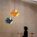 Kreative Pendelleuchte aus Holz mit verstellbarem Kabel