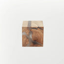 Moderne Wandleuchte aus Holz und Harz