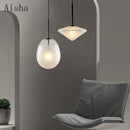 Postmoderne Pendelleuchte aus Glas für elegante Innendekoration